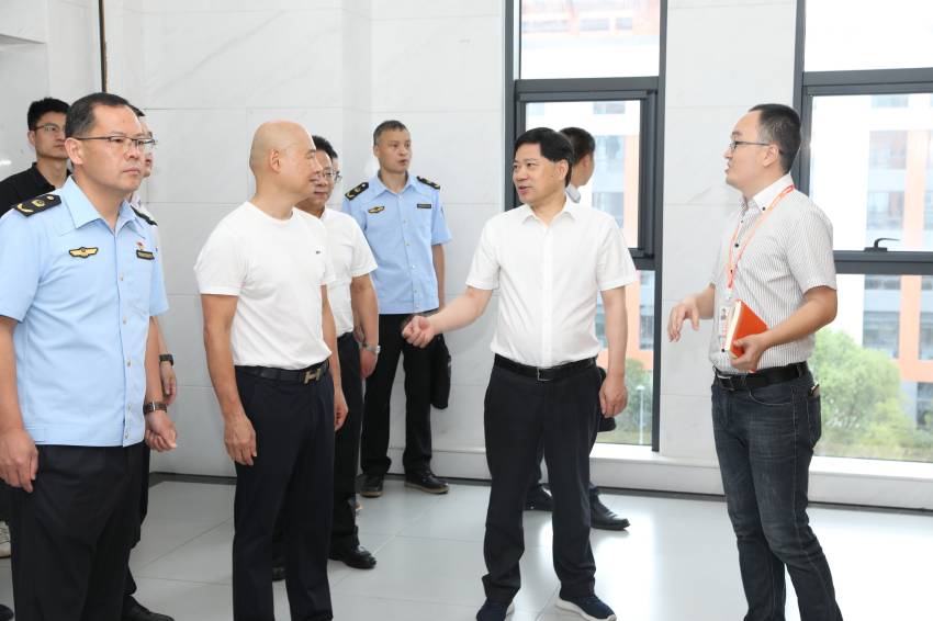 1656635863593789LONM.jpg 850-1.jpg